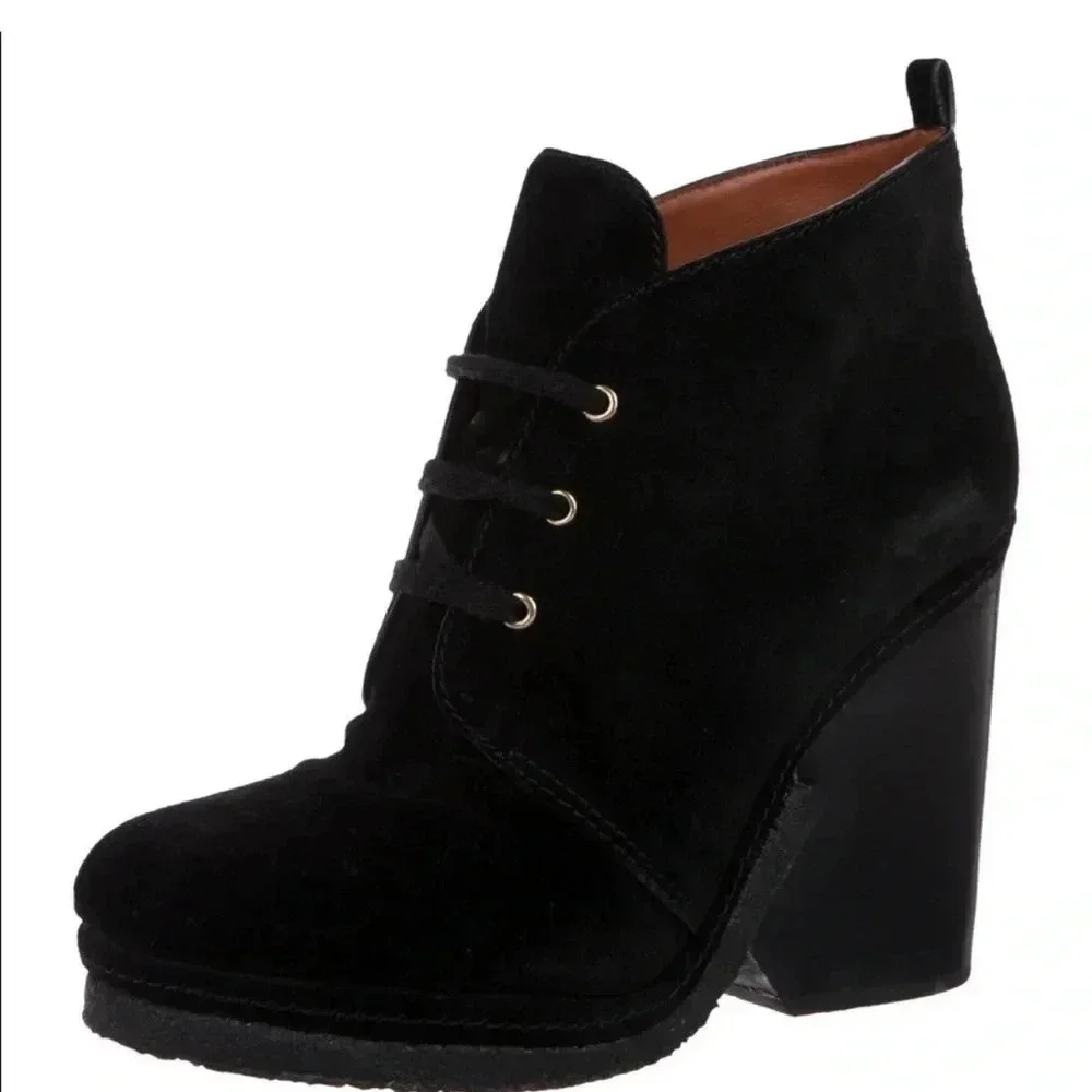 Marc by Marc Jacob’s lace up wedge booties size 36